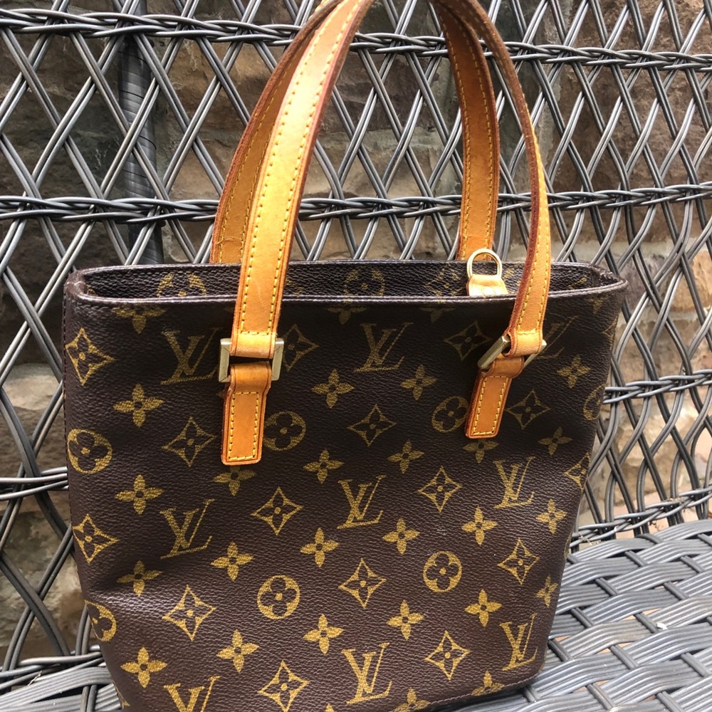Authentic vintage great barely used  condition Vavin tote small. Purchased 1999